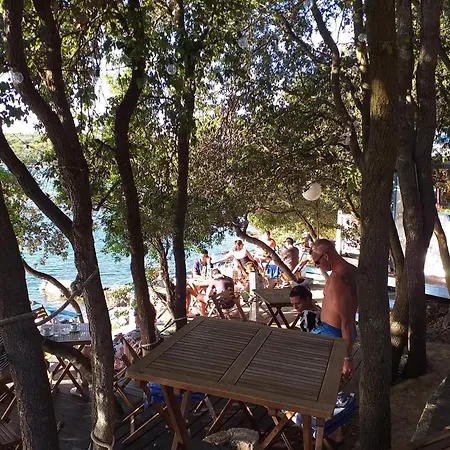 Levak - Apt. 2 * Pjescana Uvala