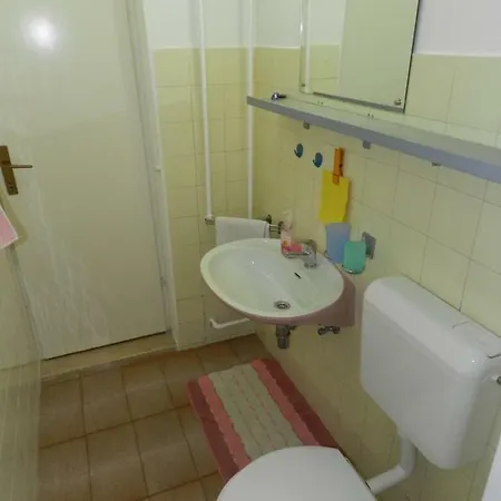 Levak - Apt. 2 شقة بيشكانا أوفالا