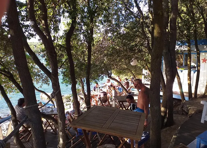 Levak - Apt. 2 * Pjescana Uvala